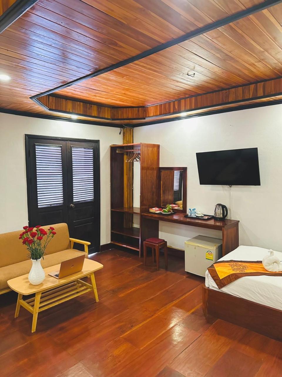 Luang Prabang Oudomlith Villa & Travel מראה חיצוני תמונה