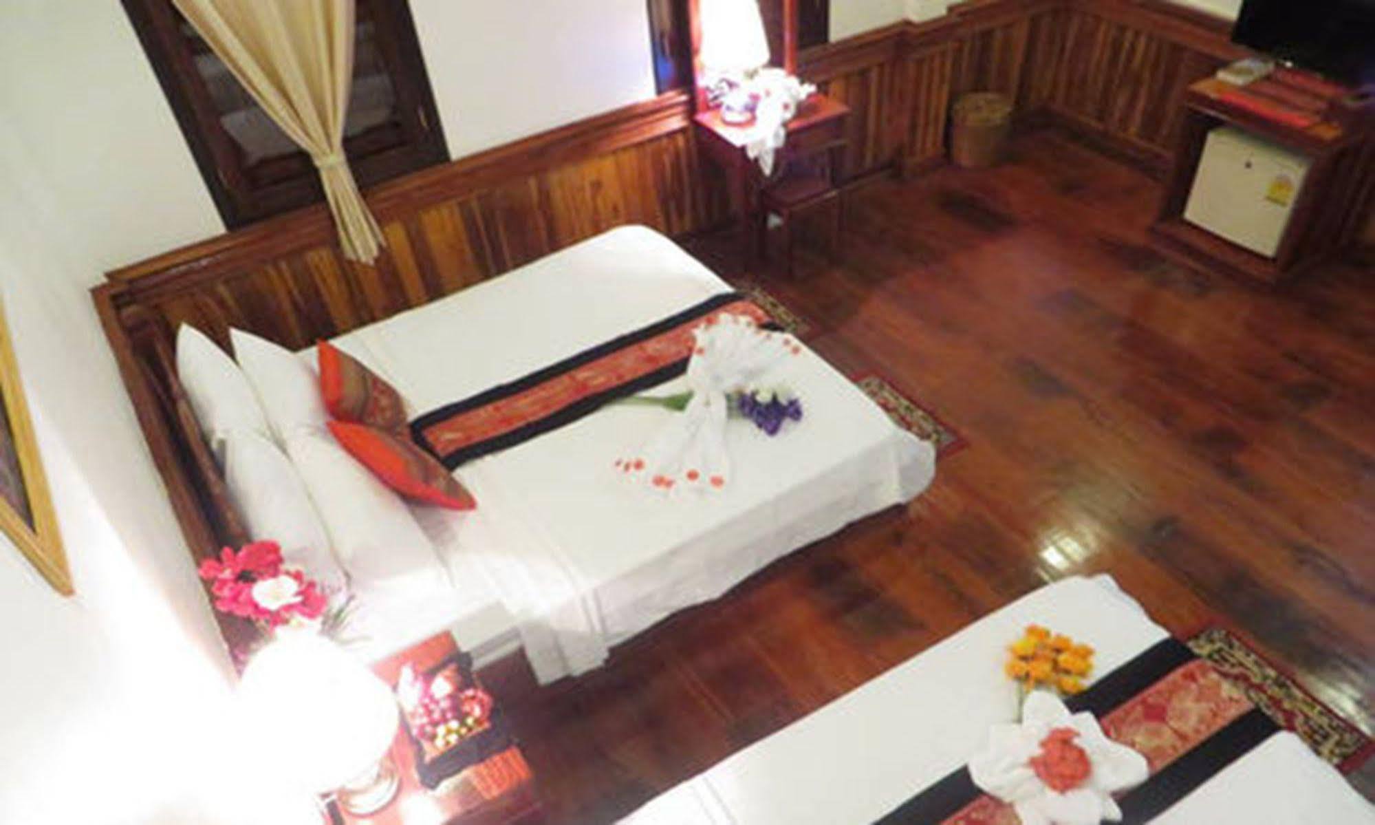 Luang Prabang Oudomlith Villa & Travel מראה חיצוני תמונה
